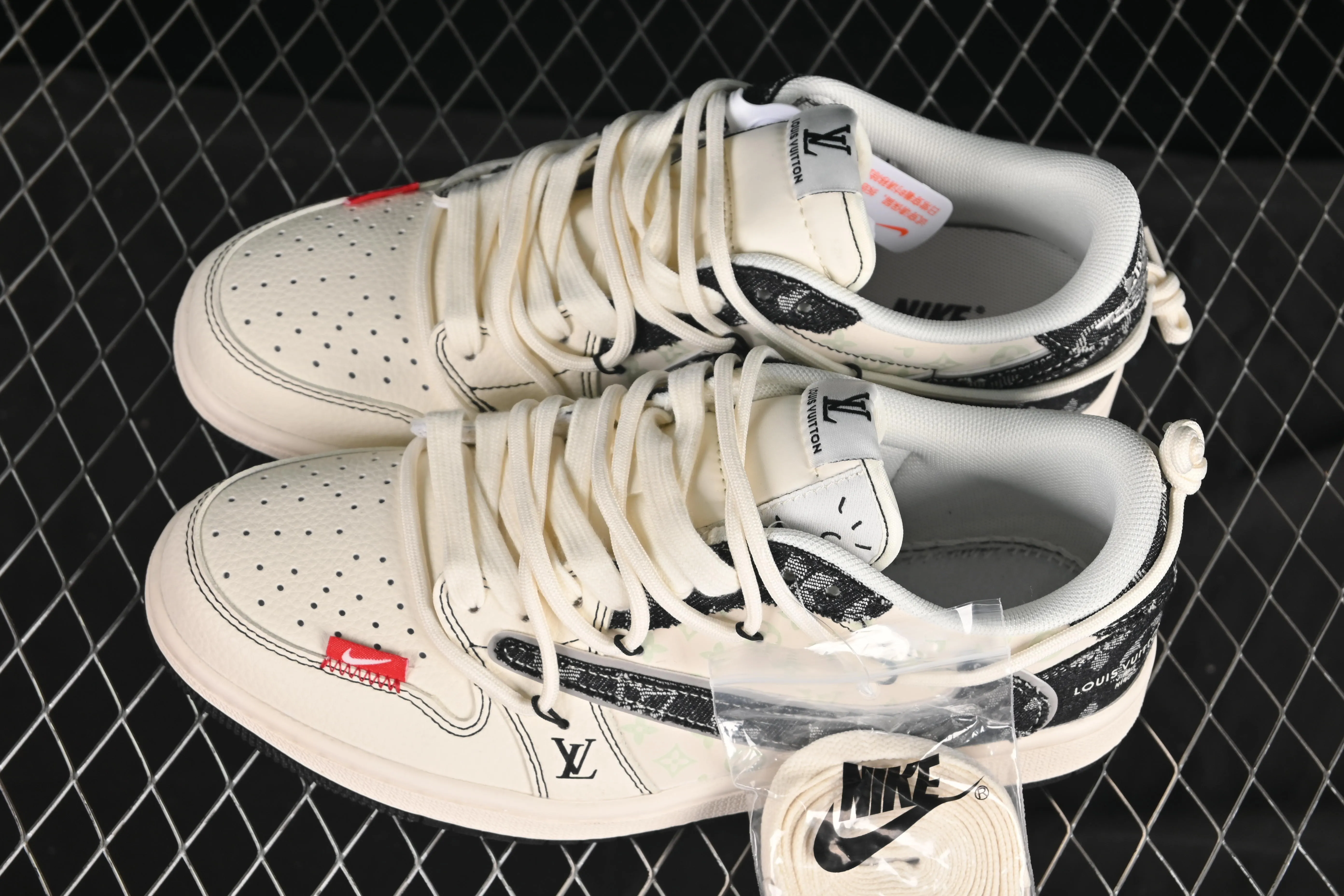 All categories Air Jordan Jordan series basketball shoes Air Jordan 1 Low High-end customized low-top sneakers Travis Scott x Fragment Design x Air Jordan 1 Low OG SP AJ1 Joe 1 LV joint black canvas drawstring low-top cultural casual sneakers YX5066-388